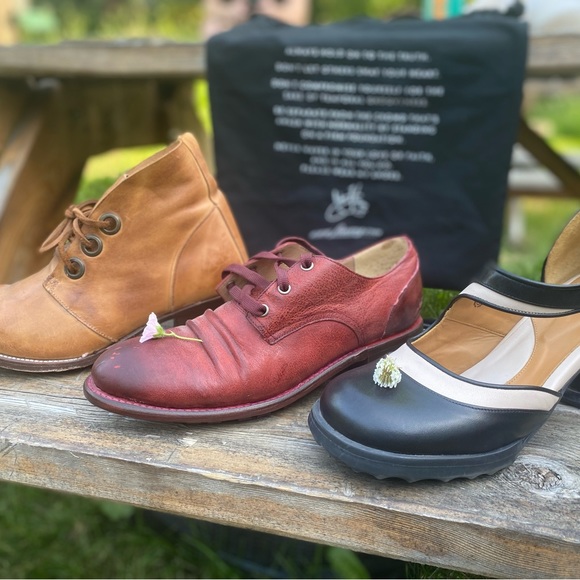 Three pairs of classic, charming Fluevog’s. Size 10.5 - Picture 4 of 9